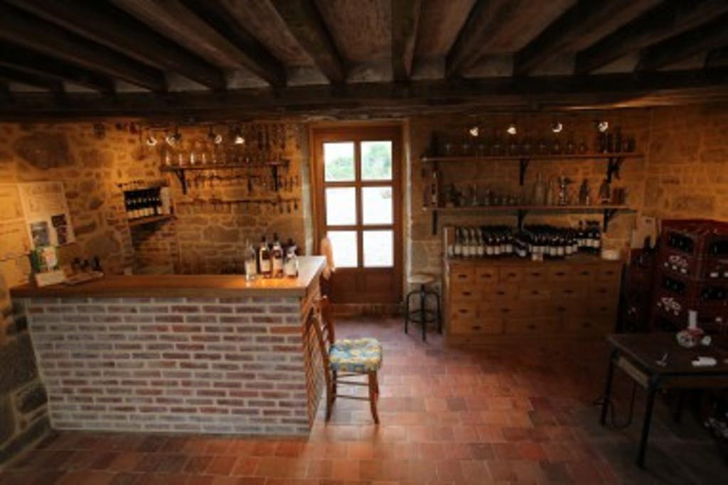Bed and Breakfast Ferme Cidricole Hugues Desfrièches Sainte-Marguerite-de-Carrouges Exterior foto